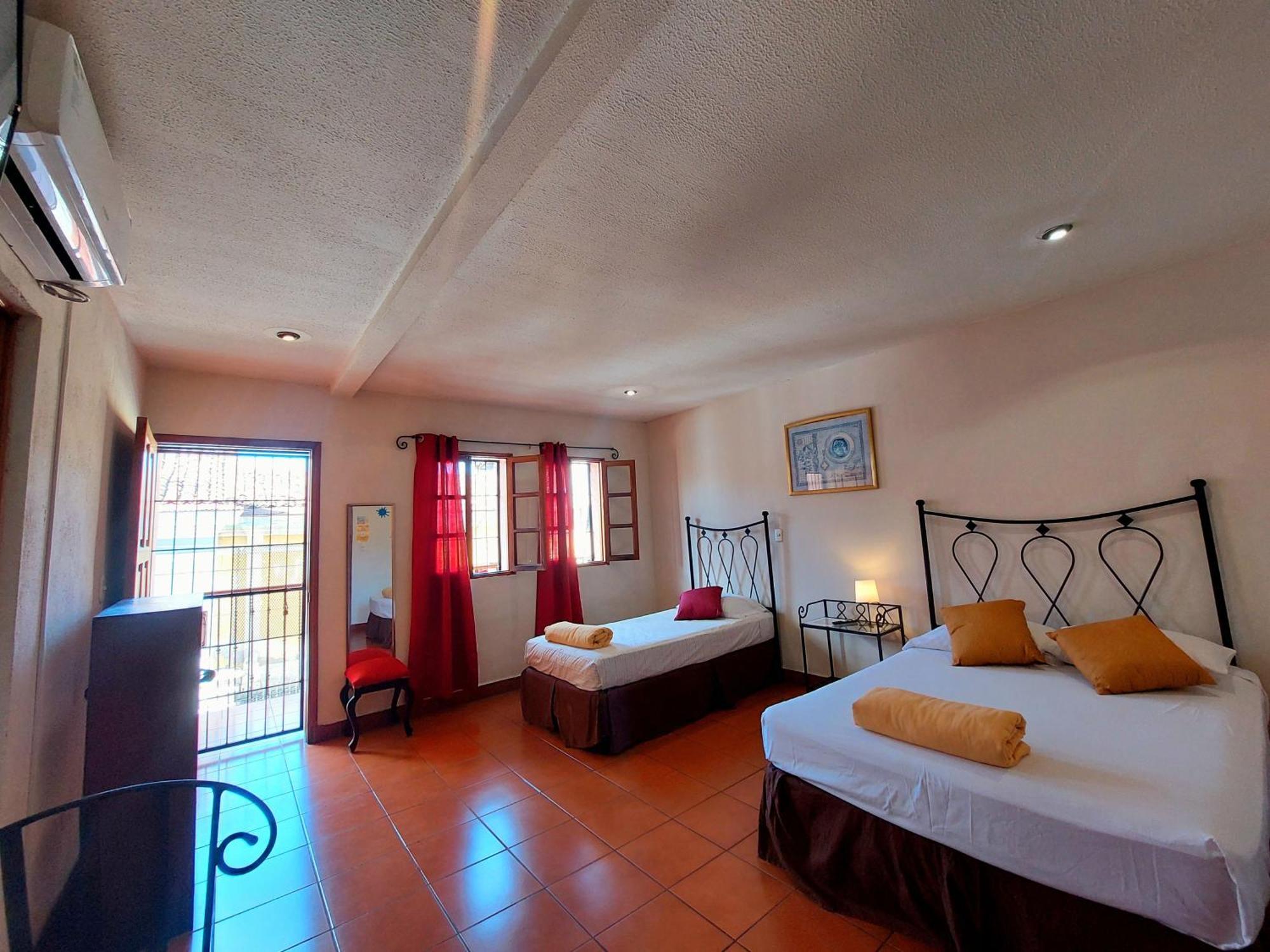 Hostal Lolita'S Boutique Granada Dış mekan fotoğraf